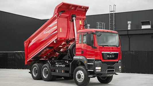 MAN TGS 40.440 6x6 с самосвальной надстройкой Grunwald
