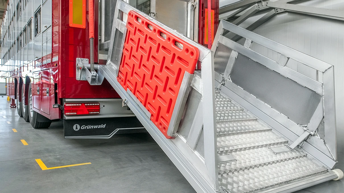 Полуприцеп-скотовоз Gr.LS