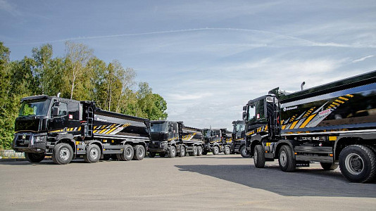Renault K 440P 8x4 with Grunwald superstructures