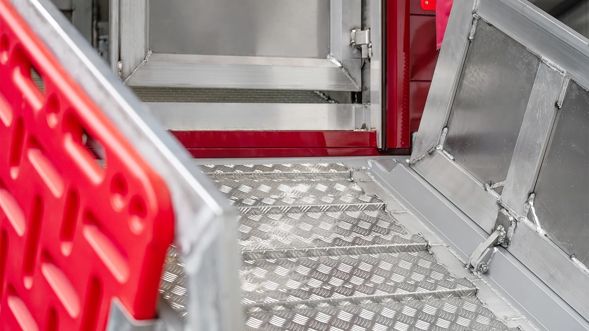 Полуприцеп-скотовоз Gr.LS