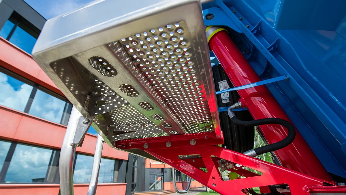 Tipper semi-trailer Gr.T33-SH