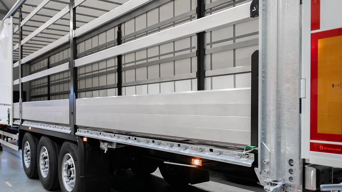 Curtainsider semitrailer Gr.СS40