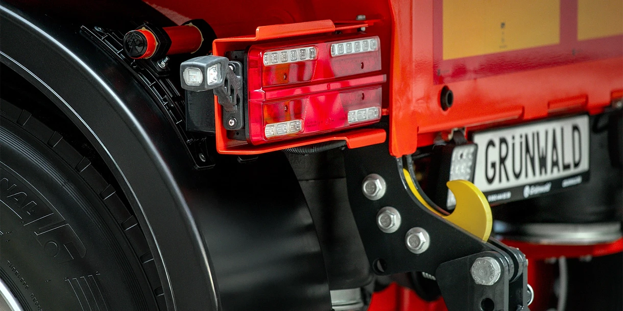 Стальной самосвальный полуприцеп Gr.T27 SH