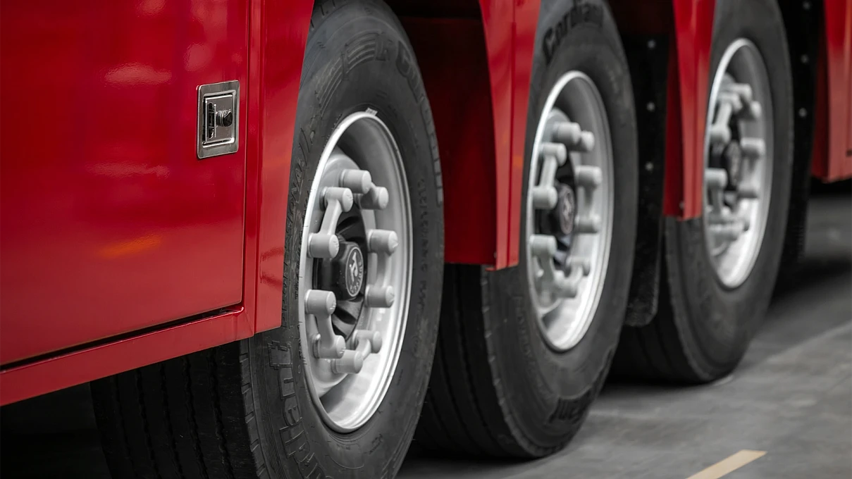 Полуприцеп-скотовоз Gr.LS